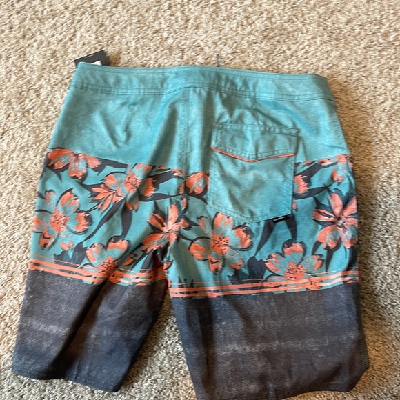 NWT O’Neill swim shorts board shorts - Picture 4 of 9